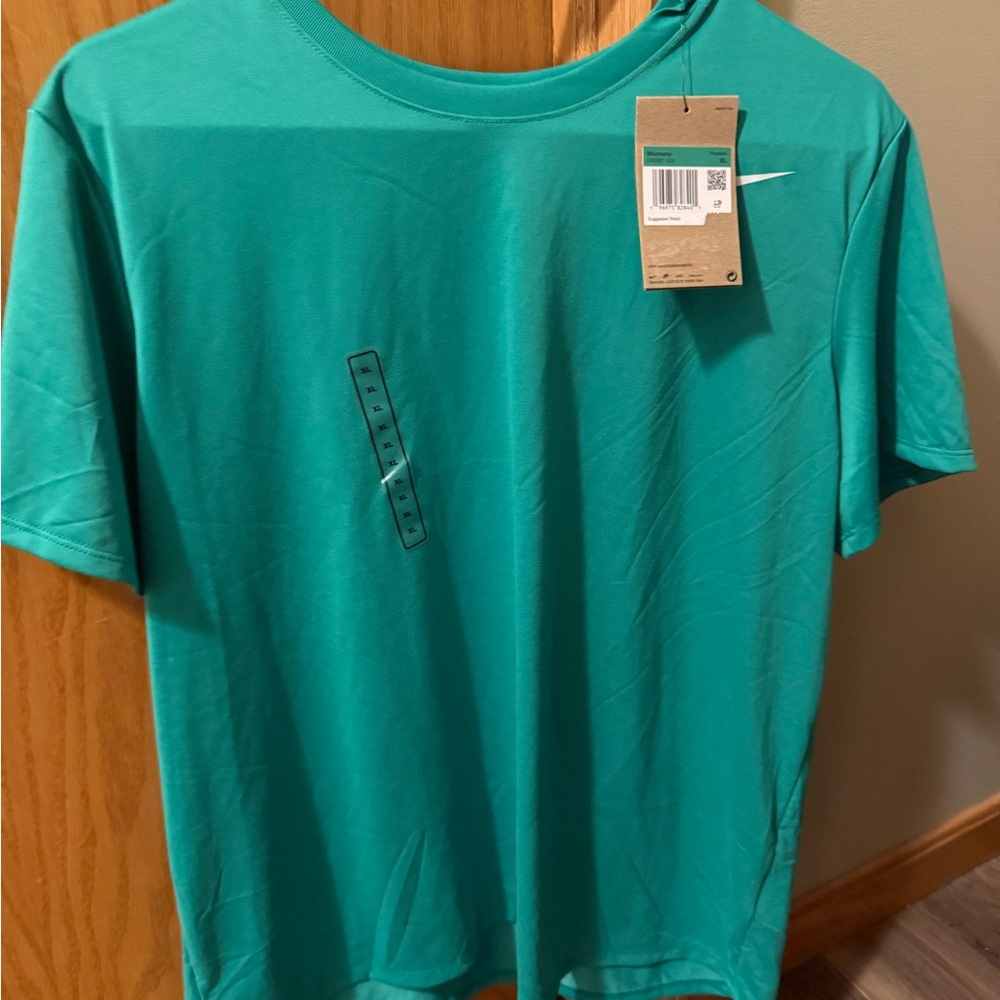 Nike Women's Teal Short Sleeve Tee